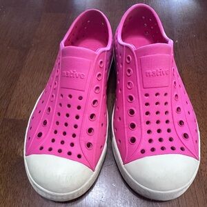 Used Pink Native Jefferson Child Size 12
